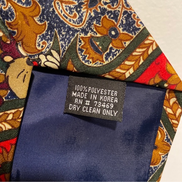 Lot of 2 Vintage Looney Tunes Polyester Mens Tie Mens 55”-56” Long 3.75” Wide - Picture 5 of 9